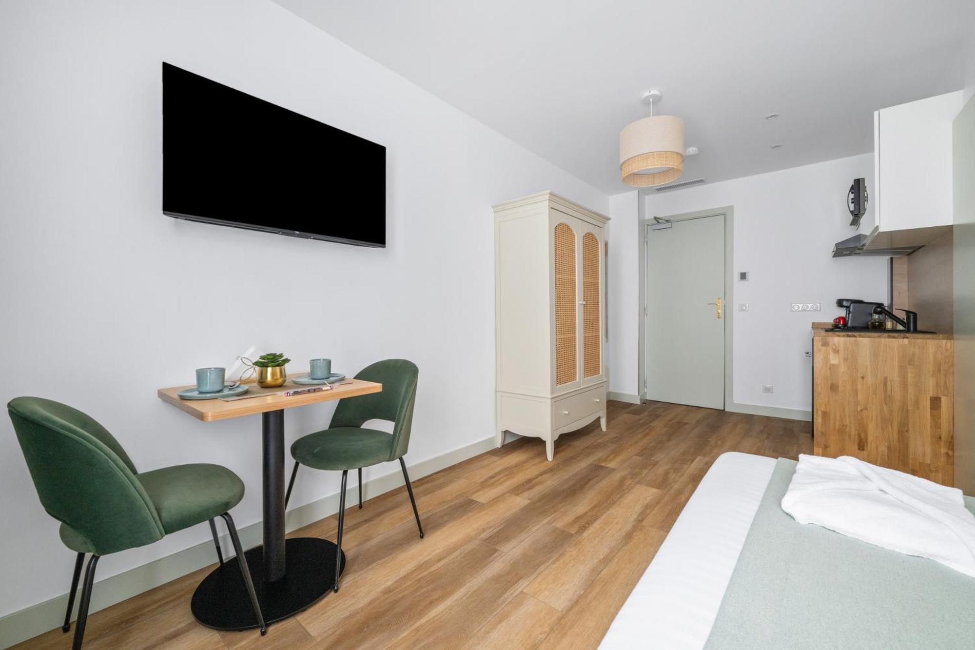 Aparthotel App-Art Nizza Esterno foto